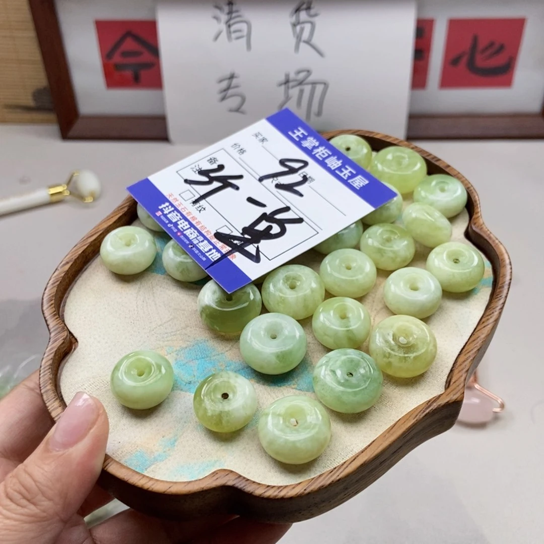 岫玉未镶嵌吊坠吊坠多样性，发一