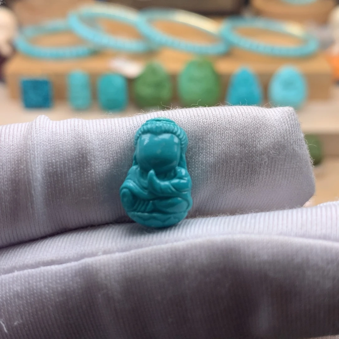 绿松石未镶嵌珠宝奇石