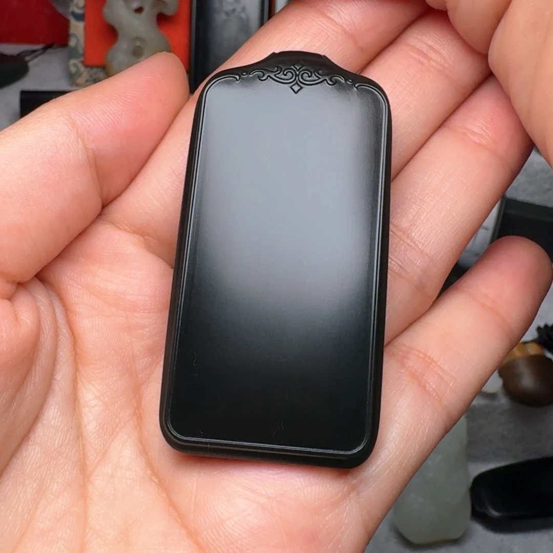 和田玉未镶嵌颈饰果**爸