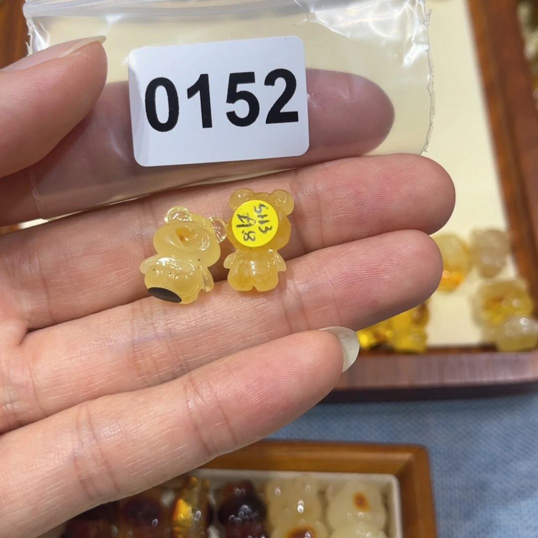 琥珀珠宝奇石未镶嵌