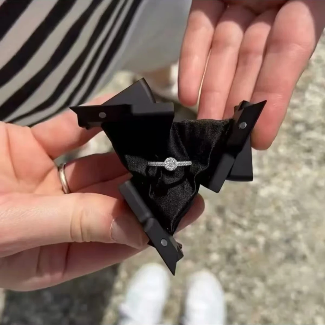 动能戒指盒新款3D打印创意解压玩具桌面摆件圣诞礼物变形首饰盒X1