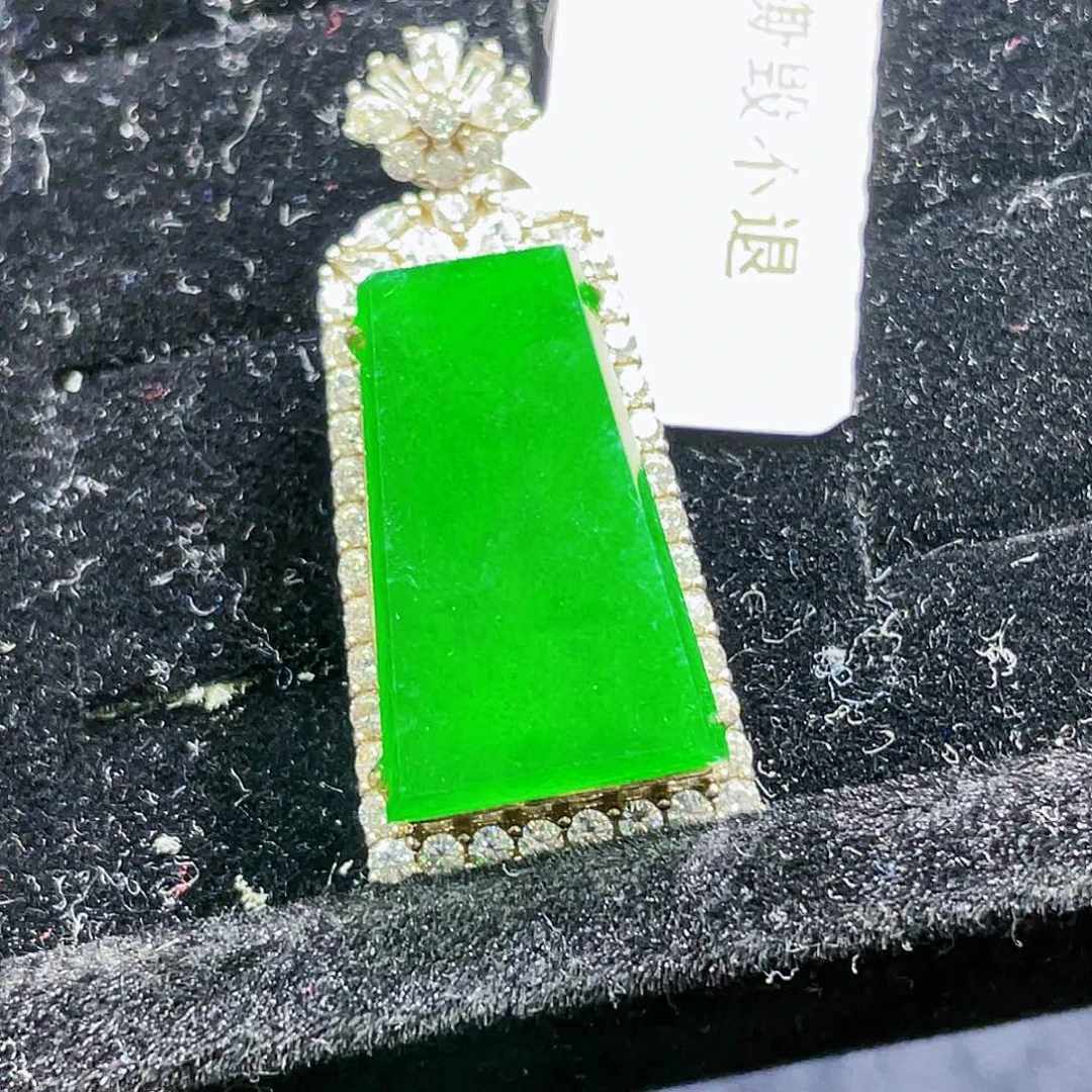 翡翠颈饰未镶嵌22，