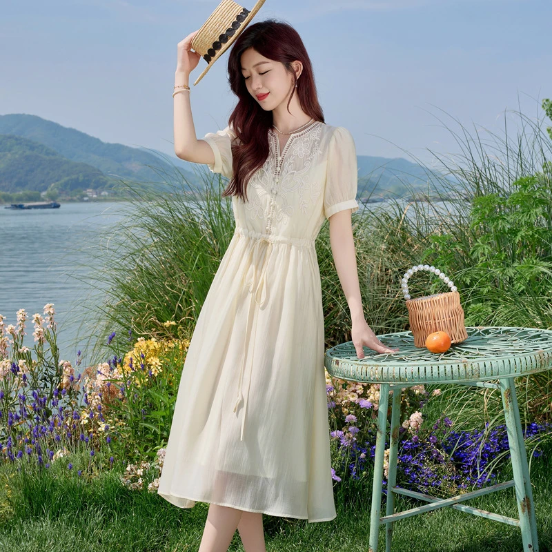 天丝时尚V领短袖连衣裙女2025夏季新款优雅气质显瘦中长裙子