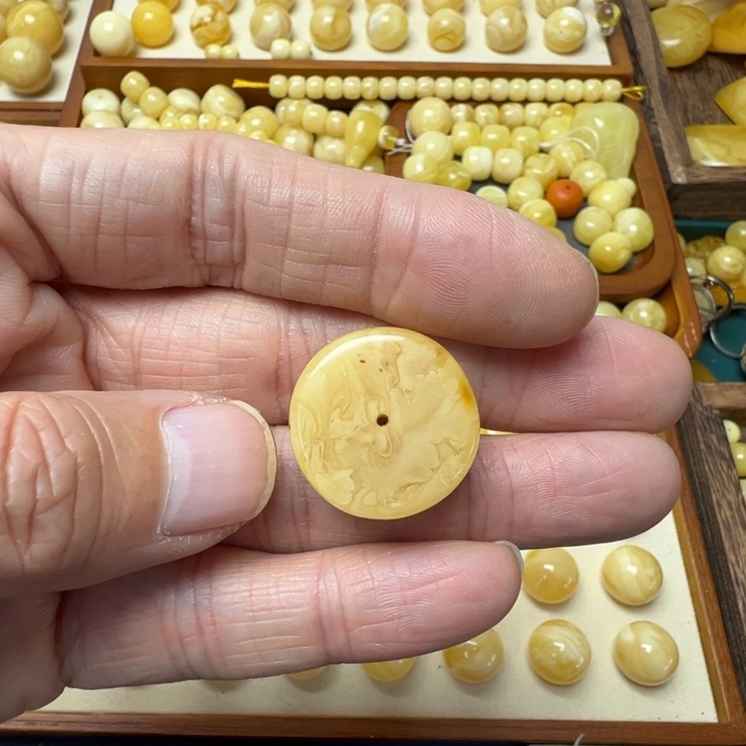 K***G蜜蜡未镶嵌裸石琥珀蜜蜡