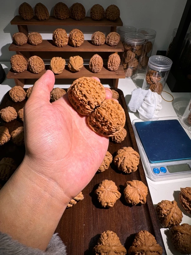 南疆石 全品42➕ 文玩核桃 一图一物