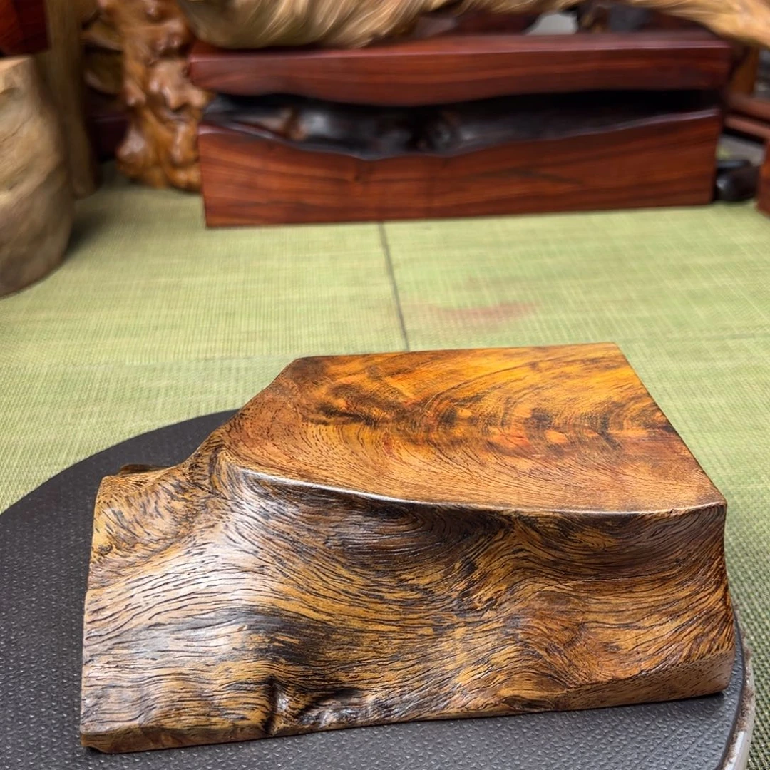 大果紫檀（缅甸花梨）松*