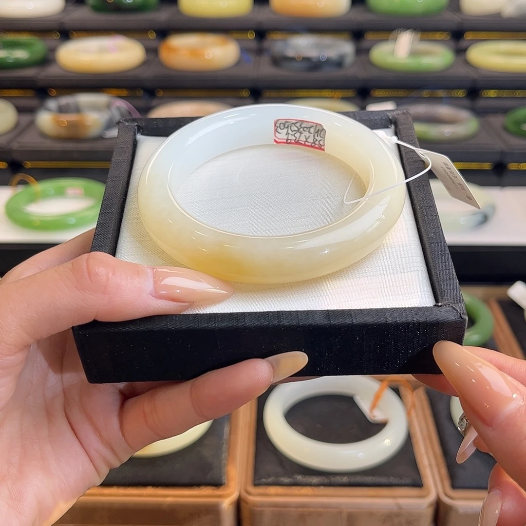 和田玉未镶嵌手镯57 58