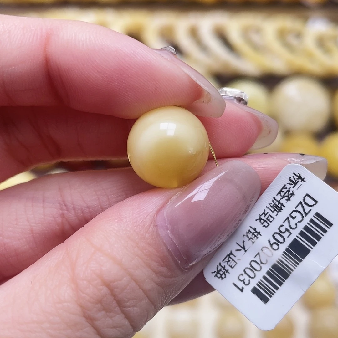 琥珀未镶嵌裸石13.3mm圆珠瑕