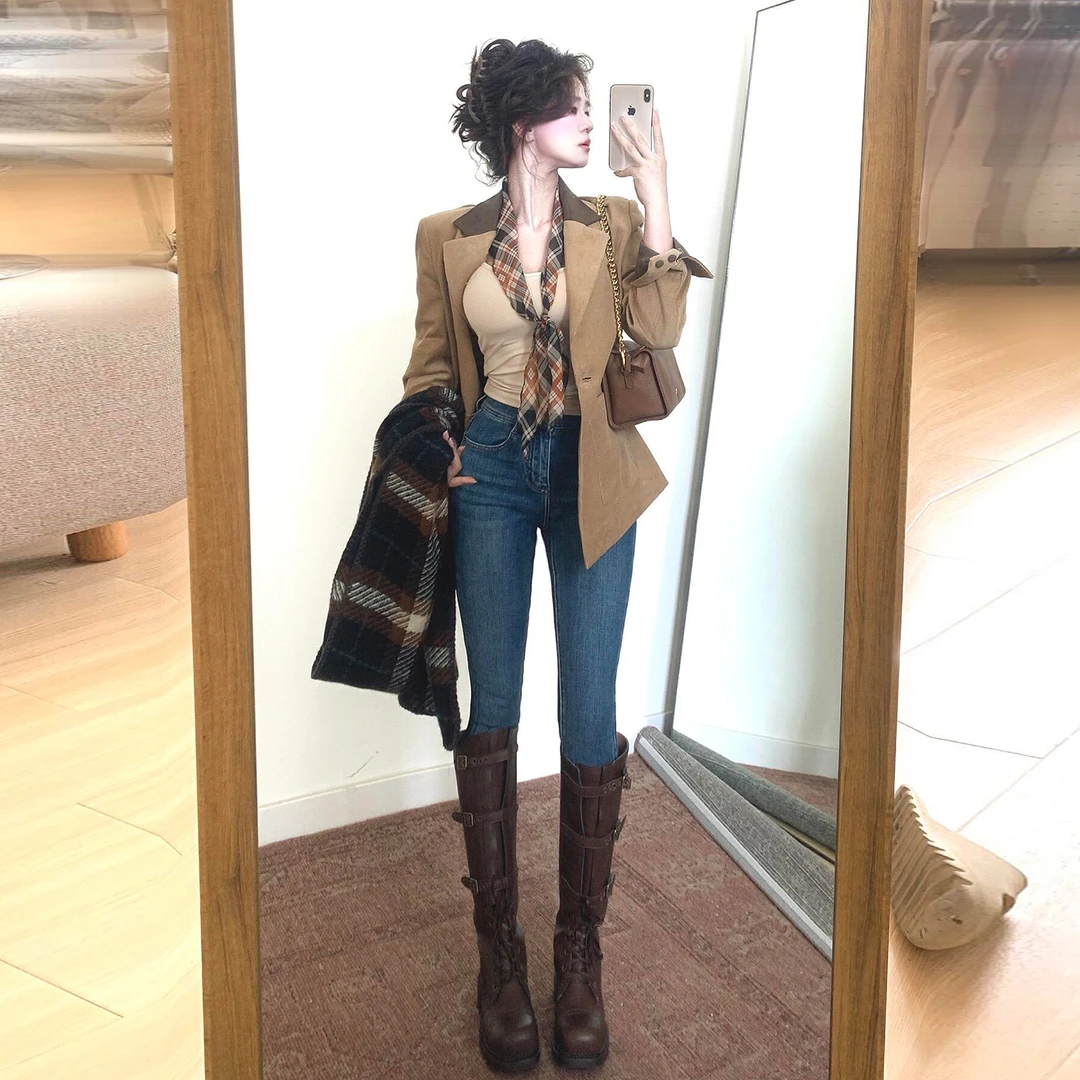 卡其色西装外套女春秋2025新款爆款小个子香风巨好看短款夹克上衣