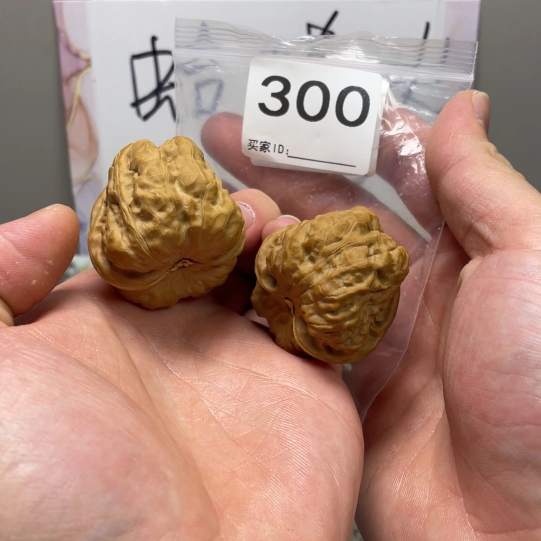 小***3核桃蛤蟆头文玩300