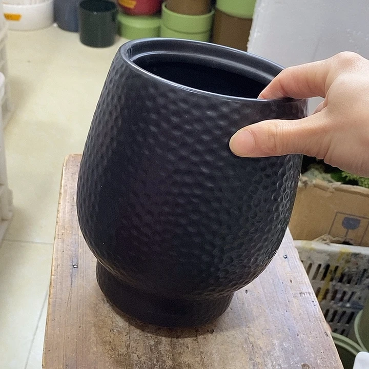 陶盆有孔 瑕疵针孔漏釉介意勿拍外口 13外高19