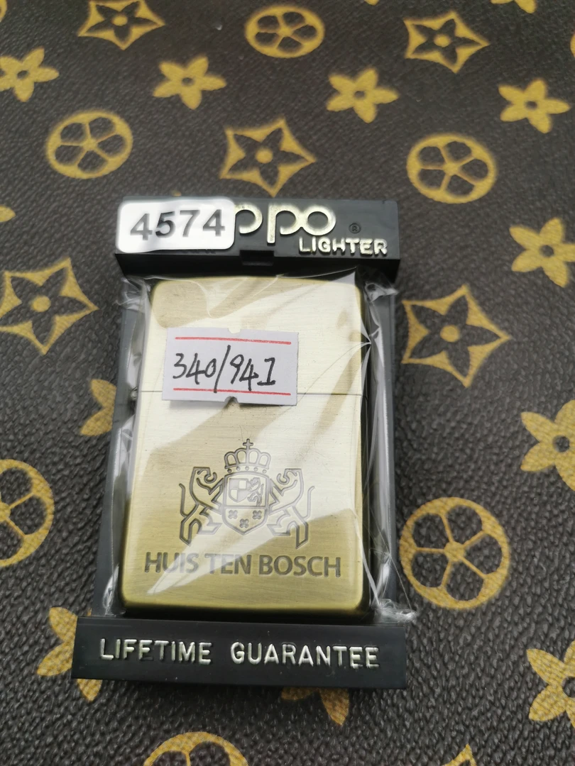 Zippo打火机回血94I铜底带题材-4574