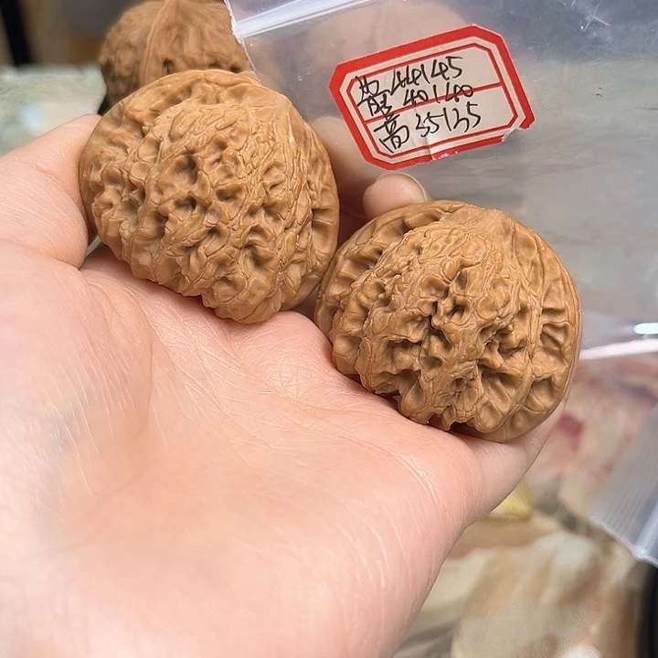 文玩核桃把件兴隆狮子头