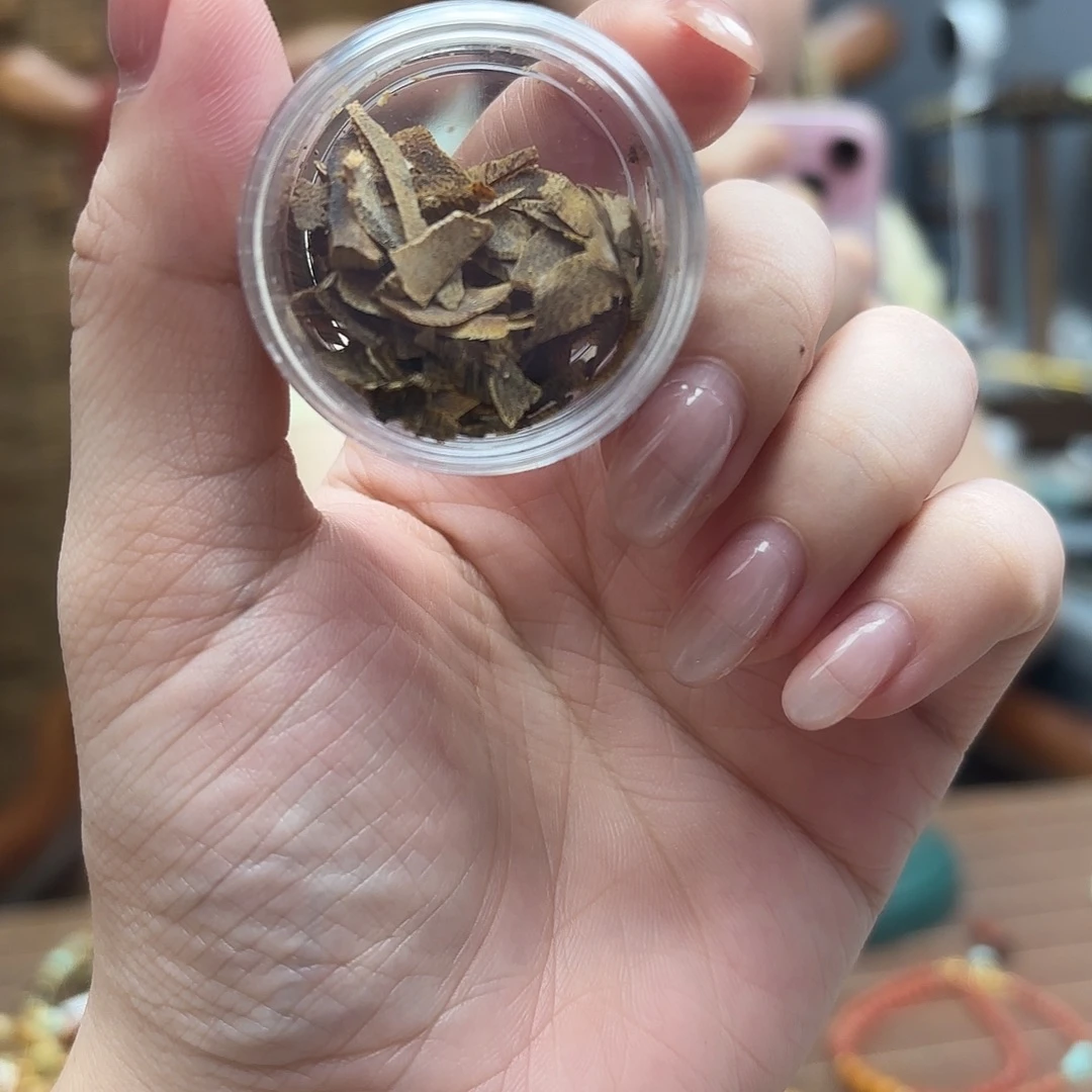 麻***徐裸石琥珀未镶嵌香