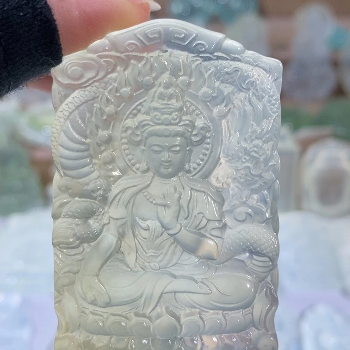 岫玉未镶嵌颈饰吊坠