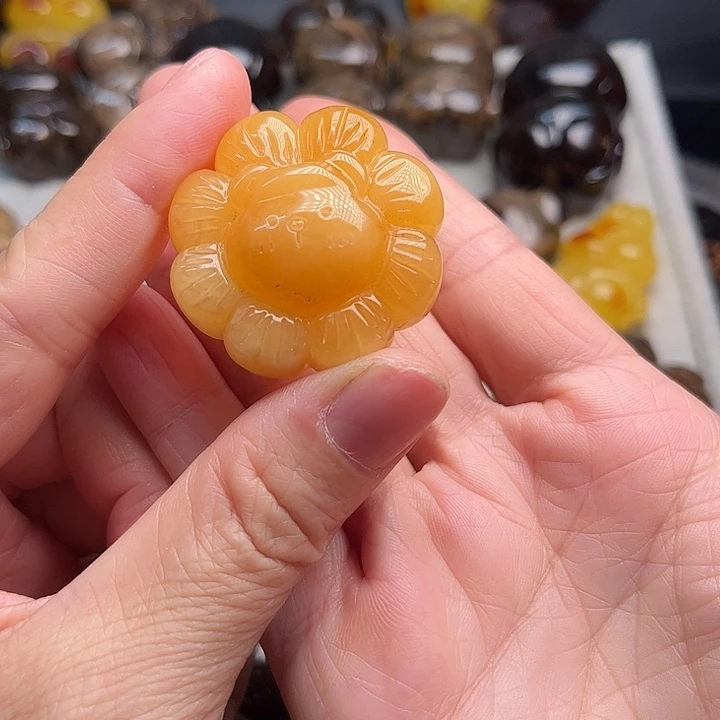 琥珀颈饰未镶嵌俄料花