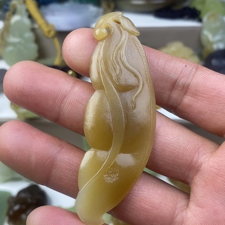 和田玉（糖玉）未镶嵌颈饰