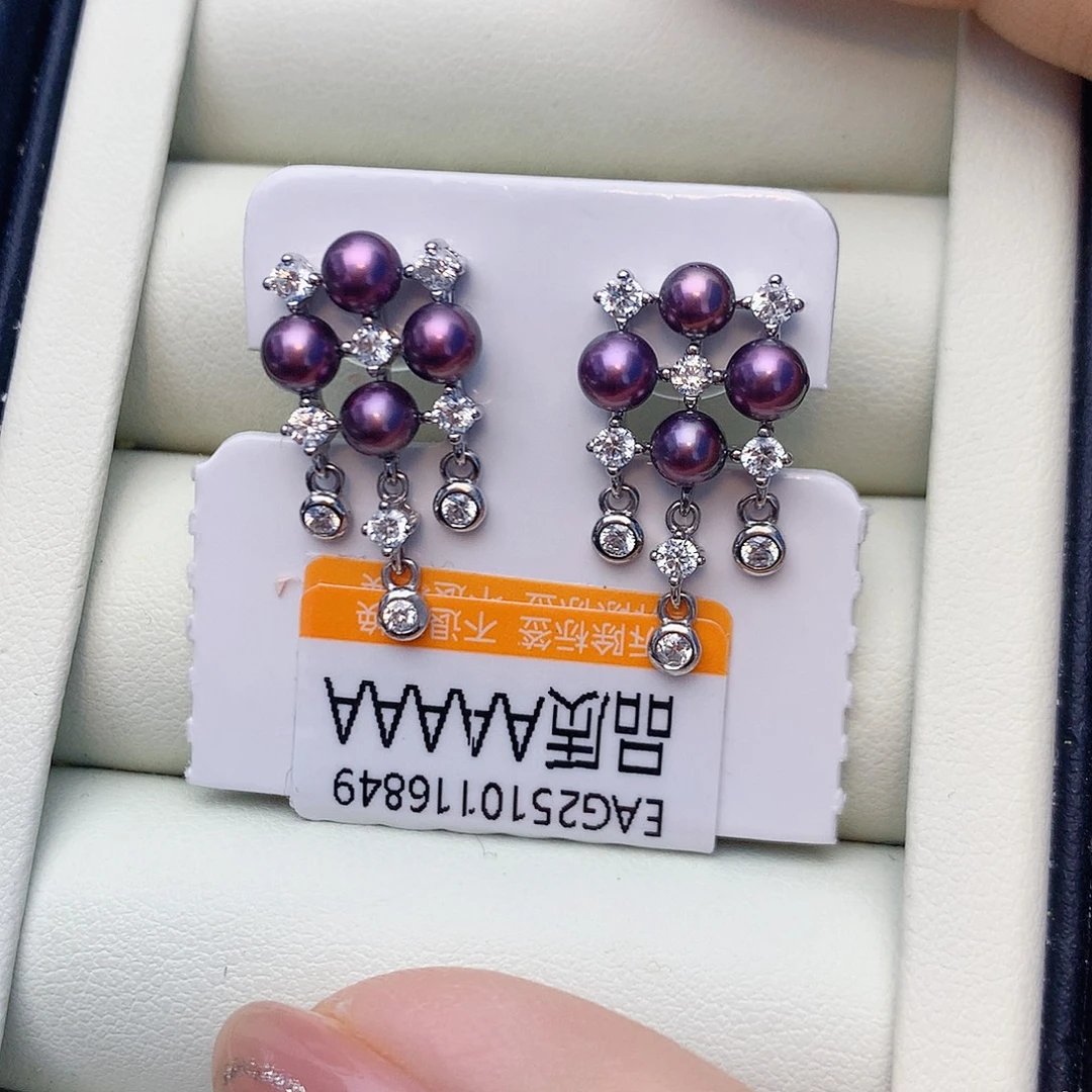 淡水珍珠银S925镶嵌耳饰W7