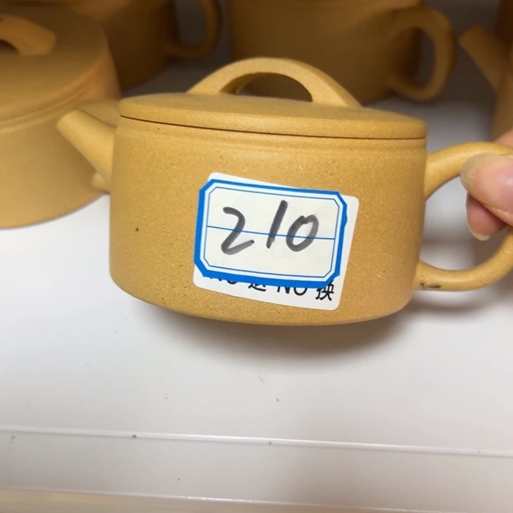 紫砂茶壶黄金段半手210