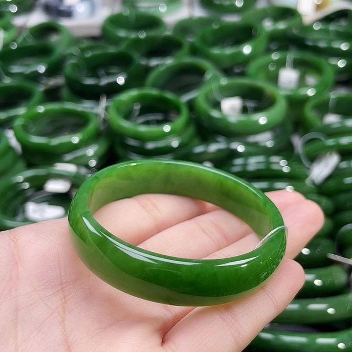 未镶嵌手镯和田玉（碧玉）