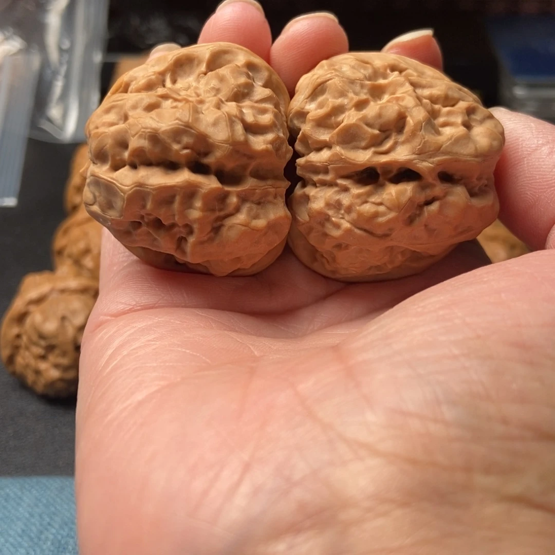 迷***@文玩核桃把件蛤蟆头