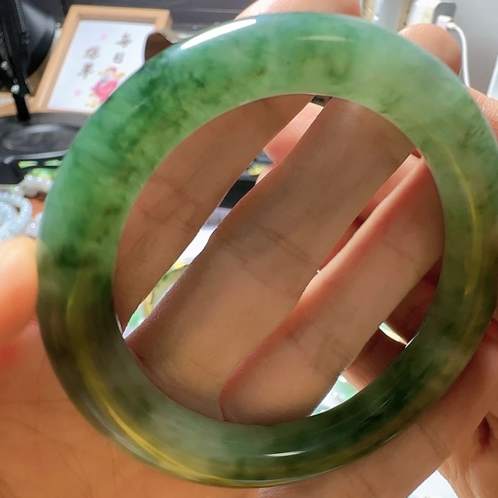 翡翠未镶嵌手镯翡翠1980