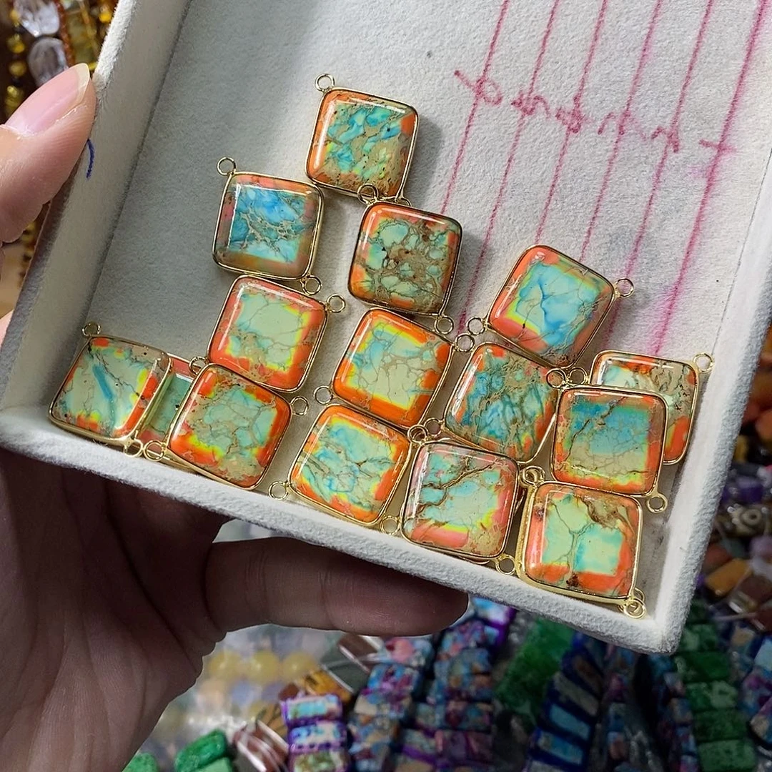石英质玉未镶嵌，2个，帝皇石双吊21mm，