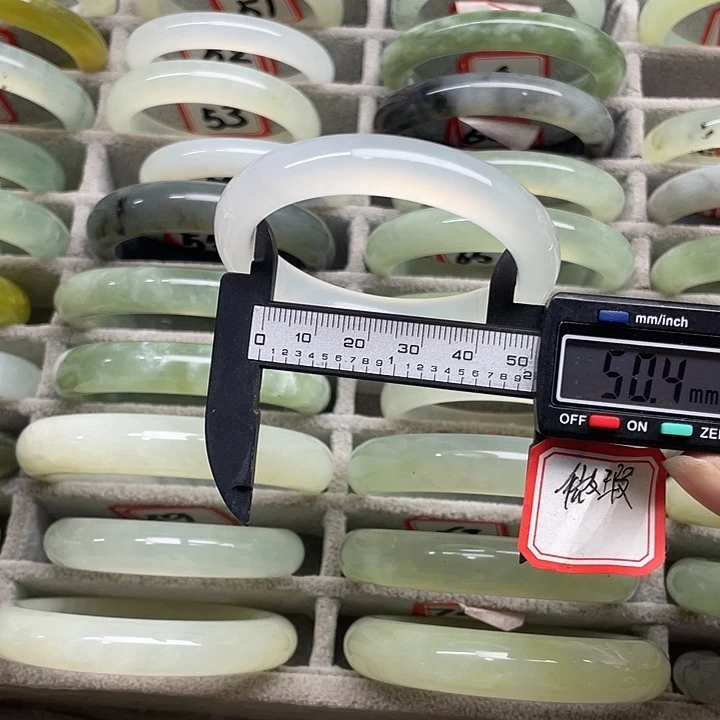 未镶嵌蛇纹石玉手镯72
