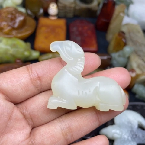 蛇纹石玉未镶嵌颈饰83