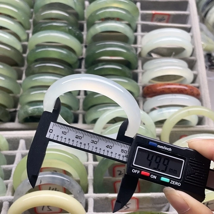 蛇纹石玉未镶嵌手镯25