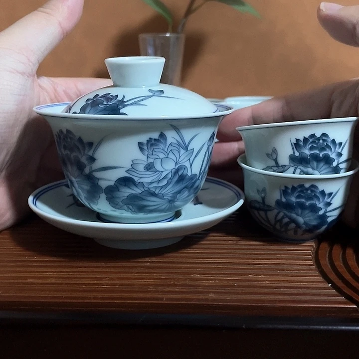 160毫升荷花盖碗加2个杯子