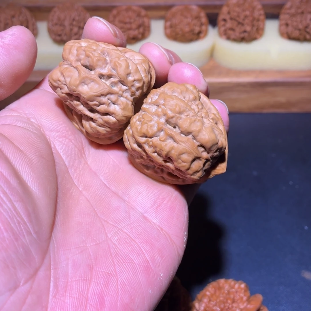 文玩核桃吊坠三角蛙蛤蟆头