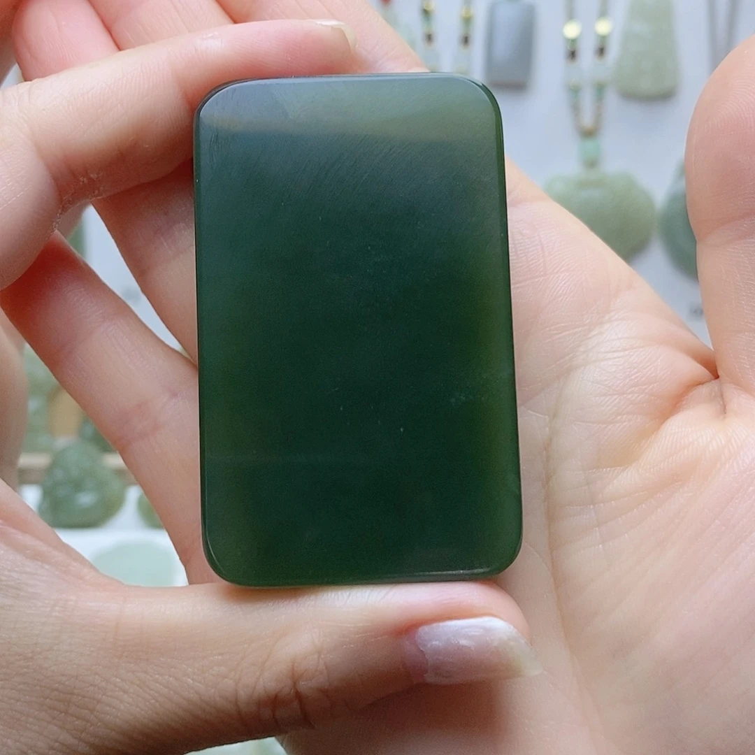 ****和田玉未镶嵌颈饰