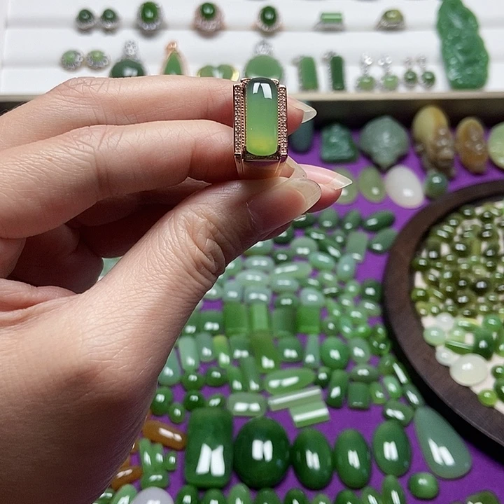 乐***多定制和田玉未镶嵌