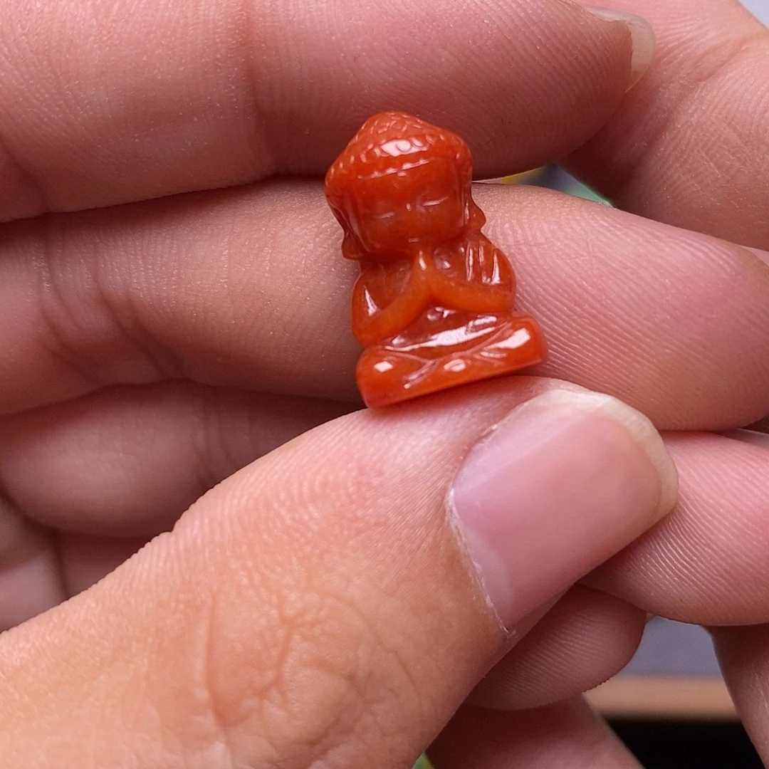 只买单纯的吊坠，没带链子，属的性质。