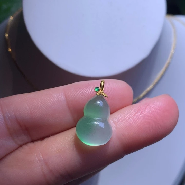 ****＠冰绿精品小葫芦吊坠