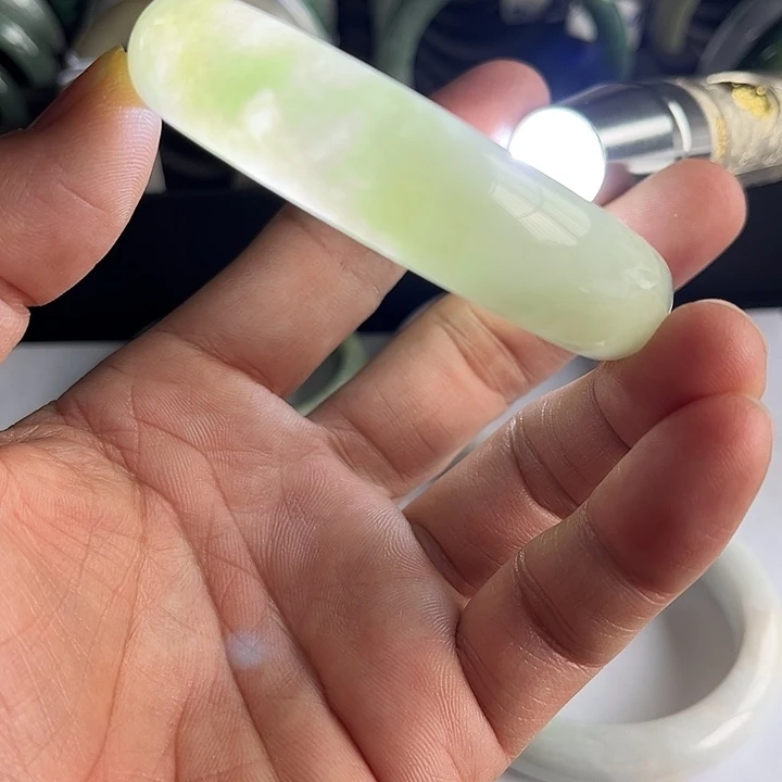 翡翠未镶嵌手镯老坑冰糯圈口57.8-14.9-7.9