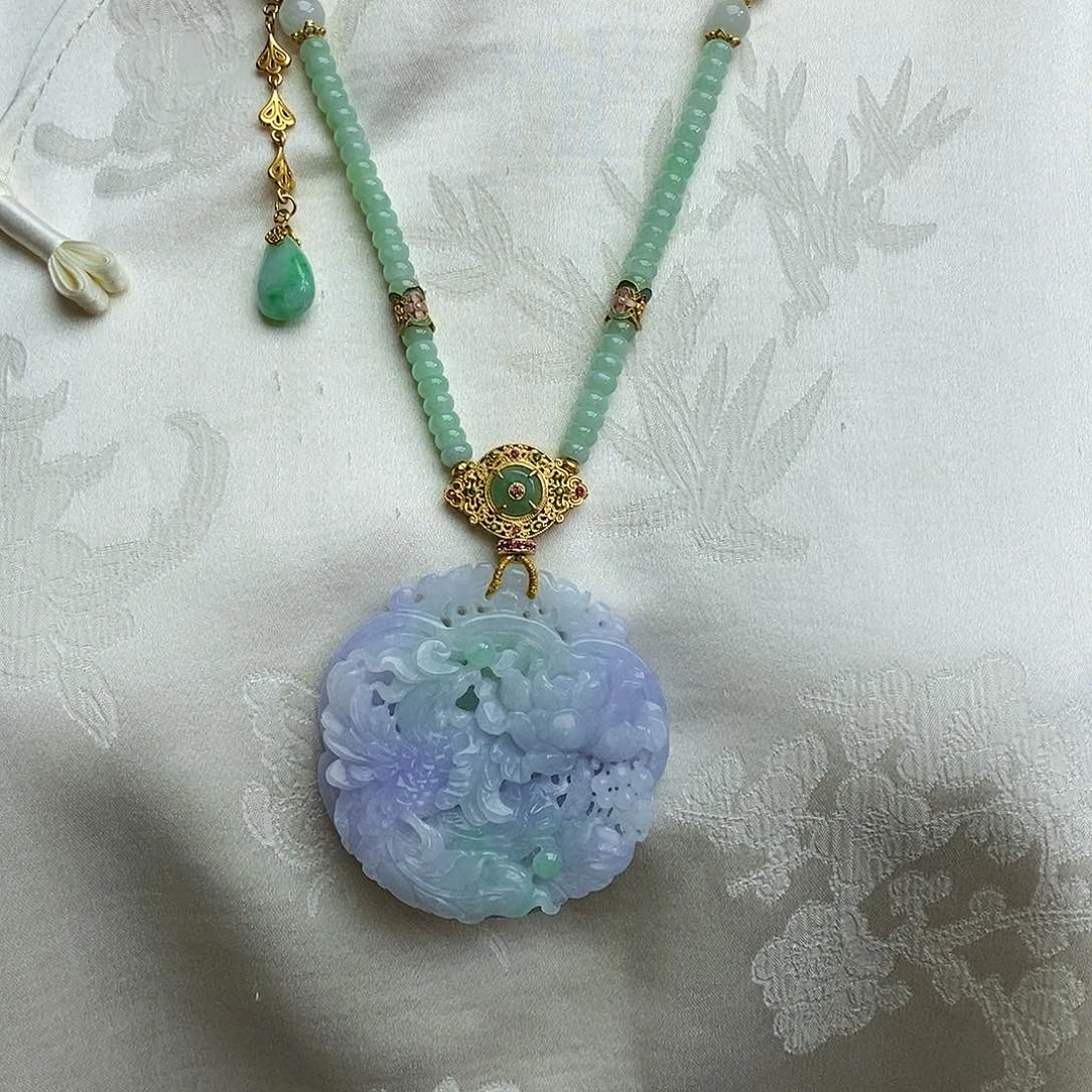 翡翠颈饰未镶嵌天然