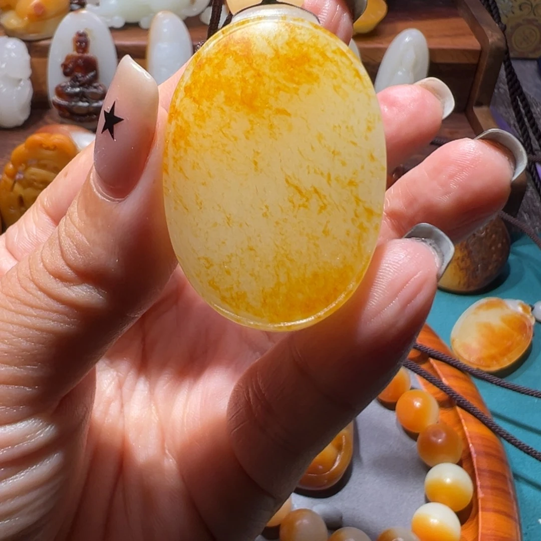 绣***玉和田玉未镶嵌挂件