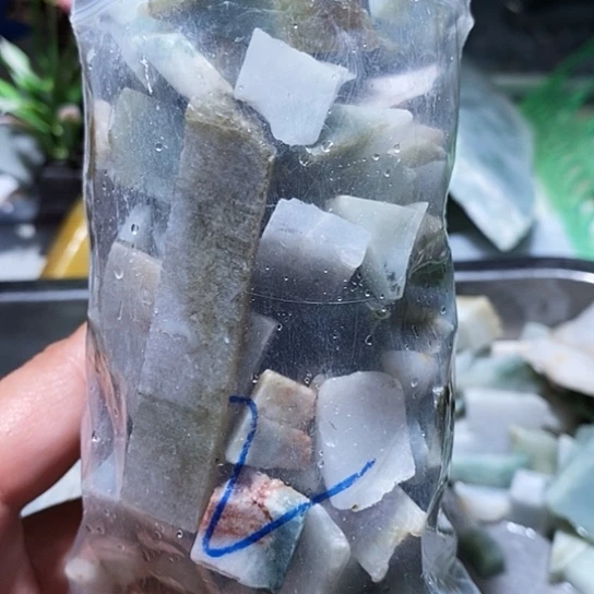 翡翠散珠边角料02