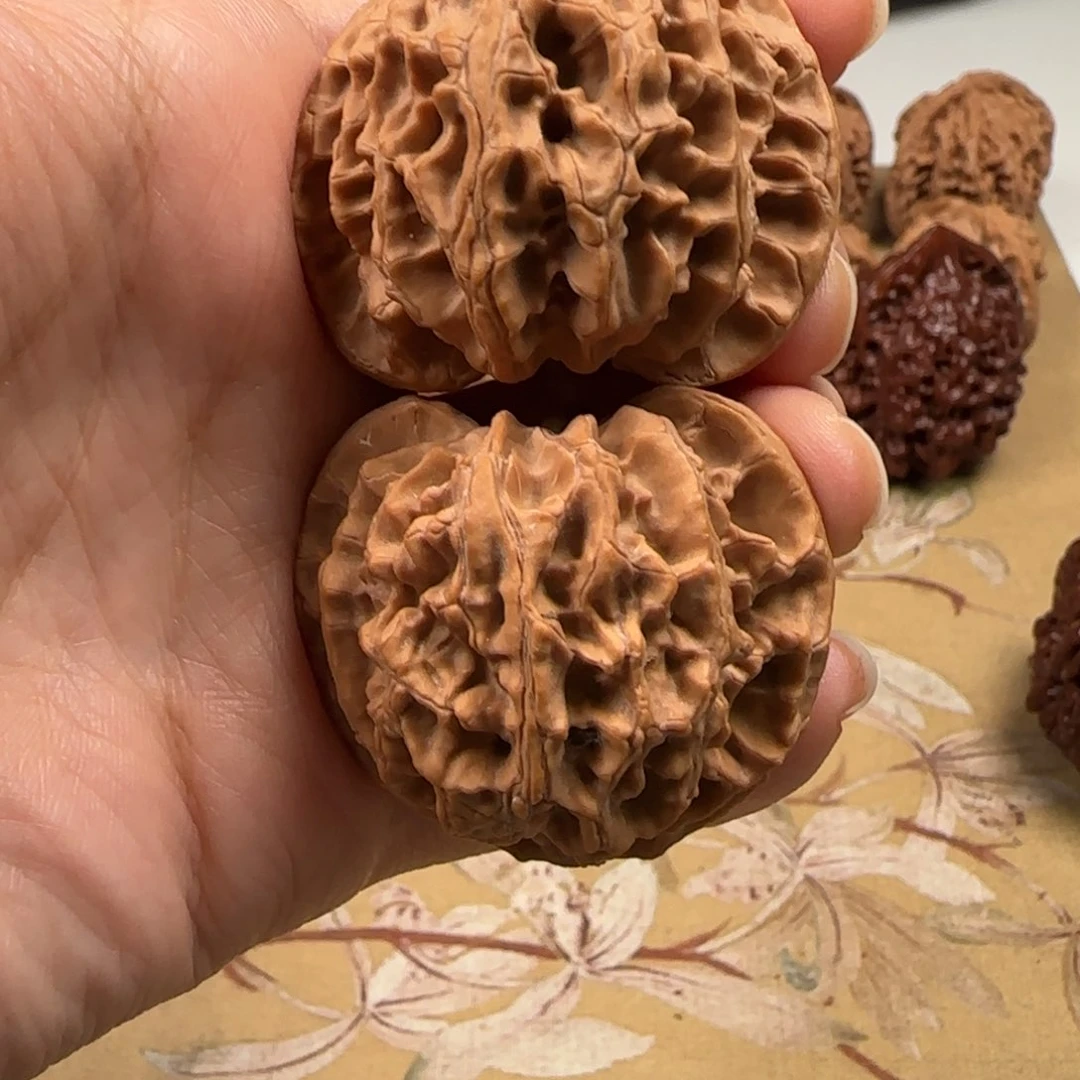 文玩核桃吊坠山地苹果40-32