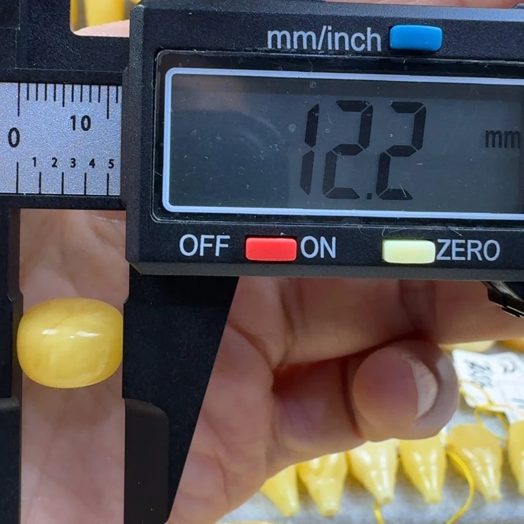 祖***国蜜蜡未镶嵌裸石15