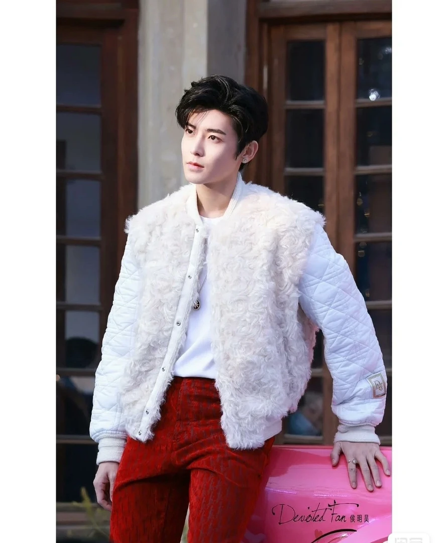 未使用 DIOR/迪奥 兔年限定羊绒拼接棒球领飞行员夹克129019