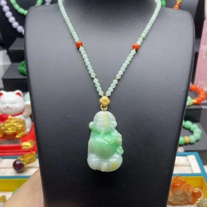 翡翠未镶嵌颈饰翡翠财神爷