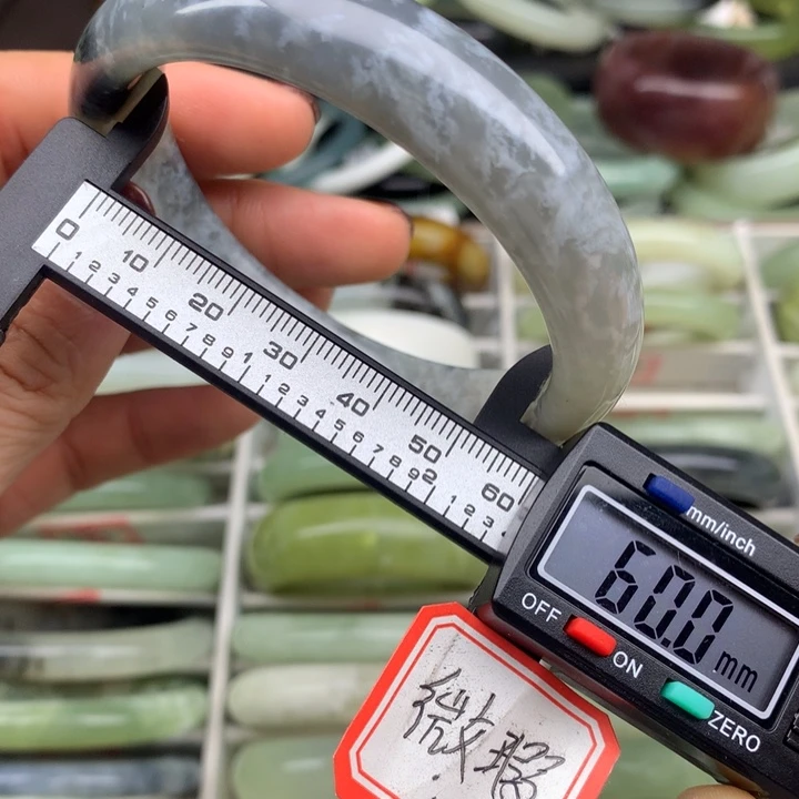 蛇纹石玉未镶嵌手镯508