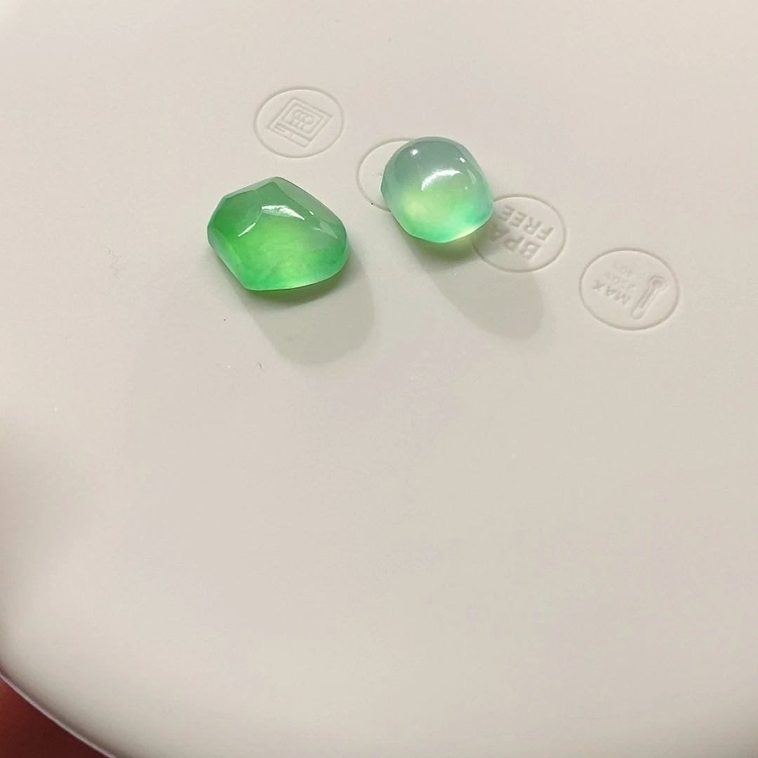 翡翠裸石冰随行一对