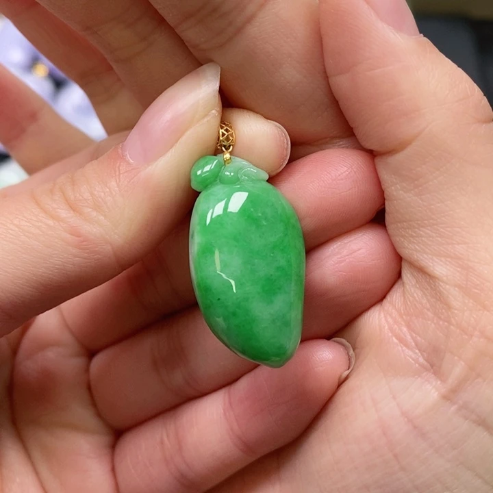 翡翠颈饰未镶嵌吊坠