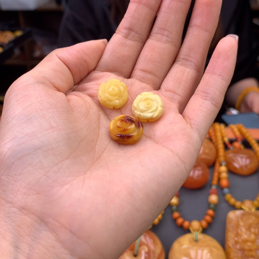 未镶嵌吊坠(不含链)蜜蜡天然