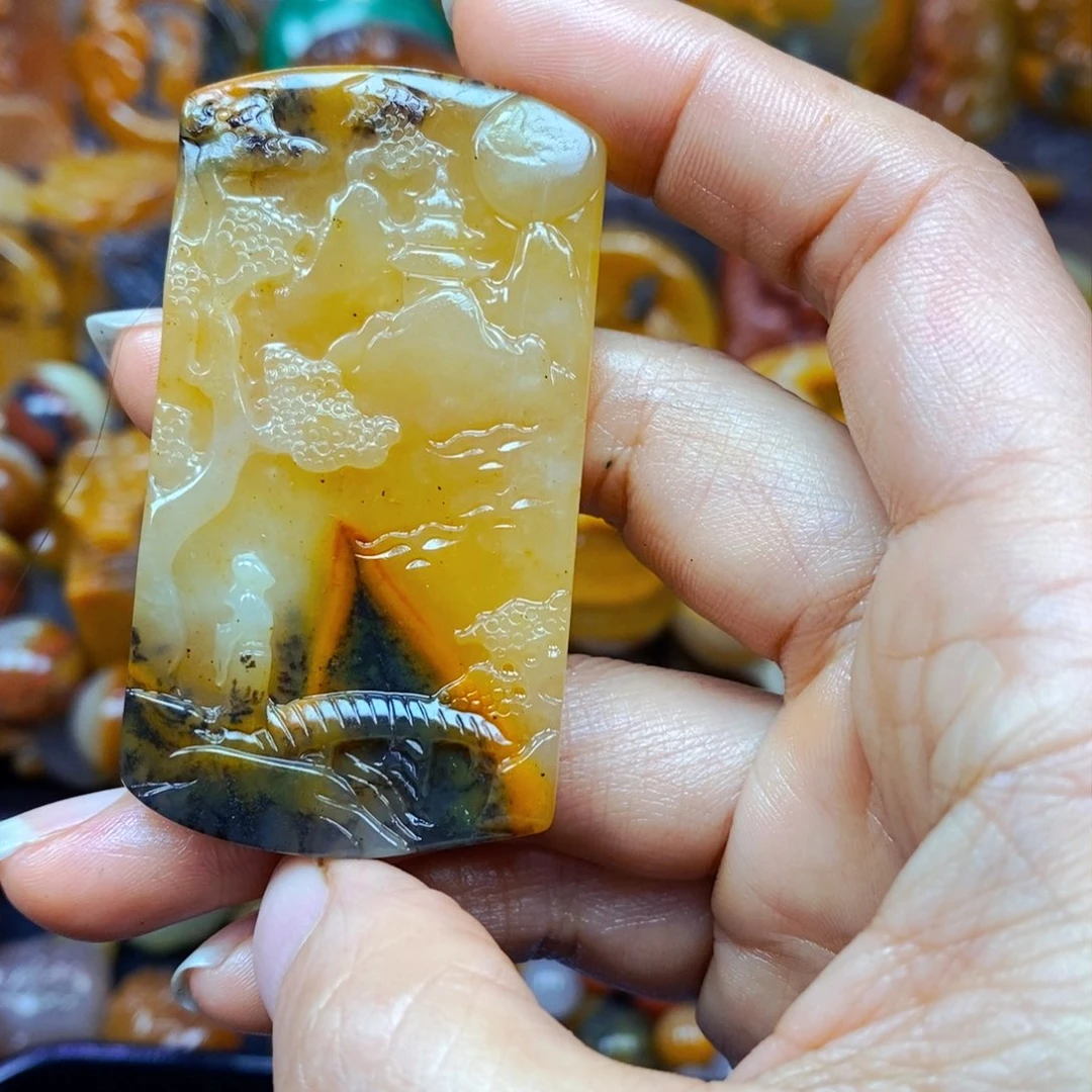 未镶嵌石英质玉（黄龙玉）吊坠(不含链)