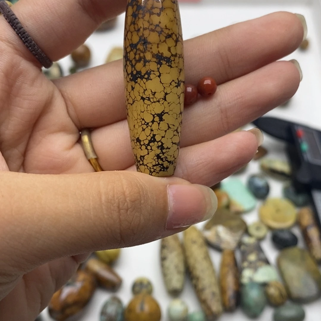 普***泽南红玛瑙未镶嵌珠宝奇石